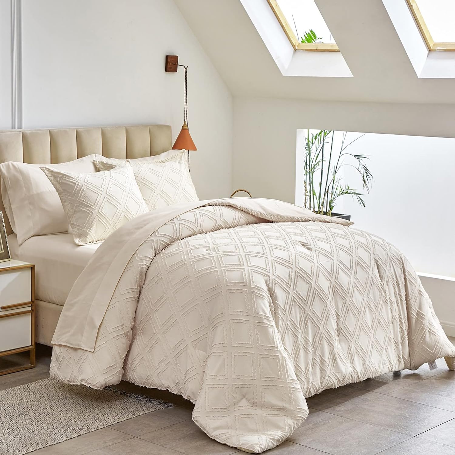 Beige Tufted Bed in a Bag 7 Pieces Queen Size, Soft and Embr…