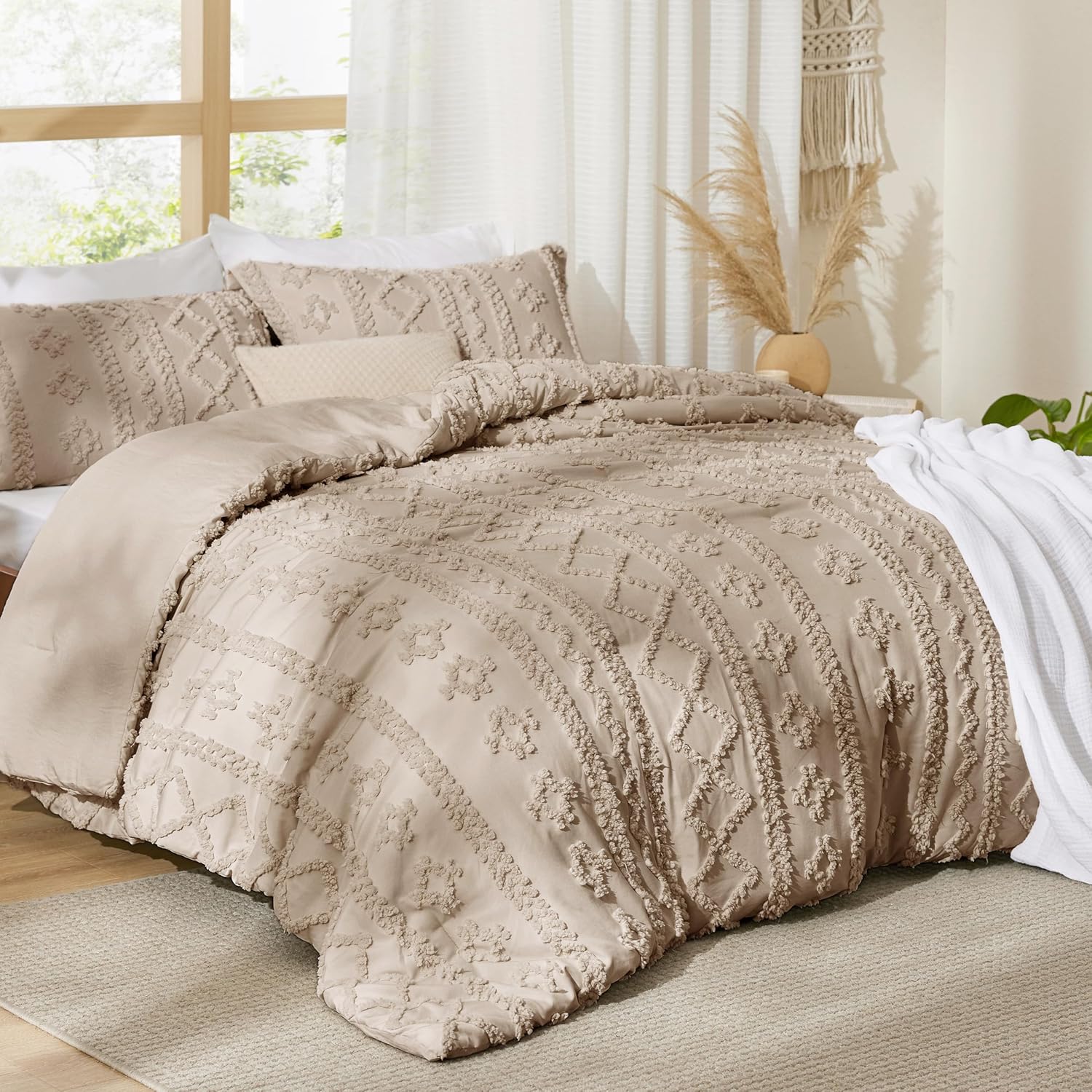 Bedsure Tufted Boho Comforter Set Queen Size – Khaki Boho Be…